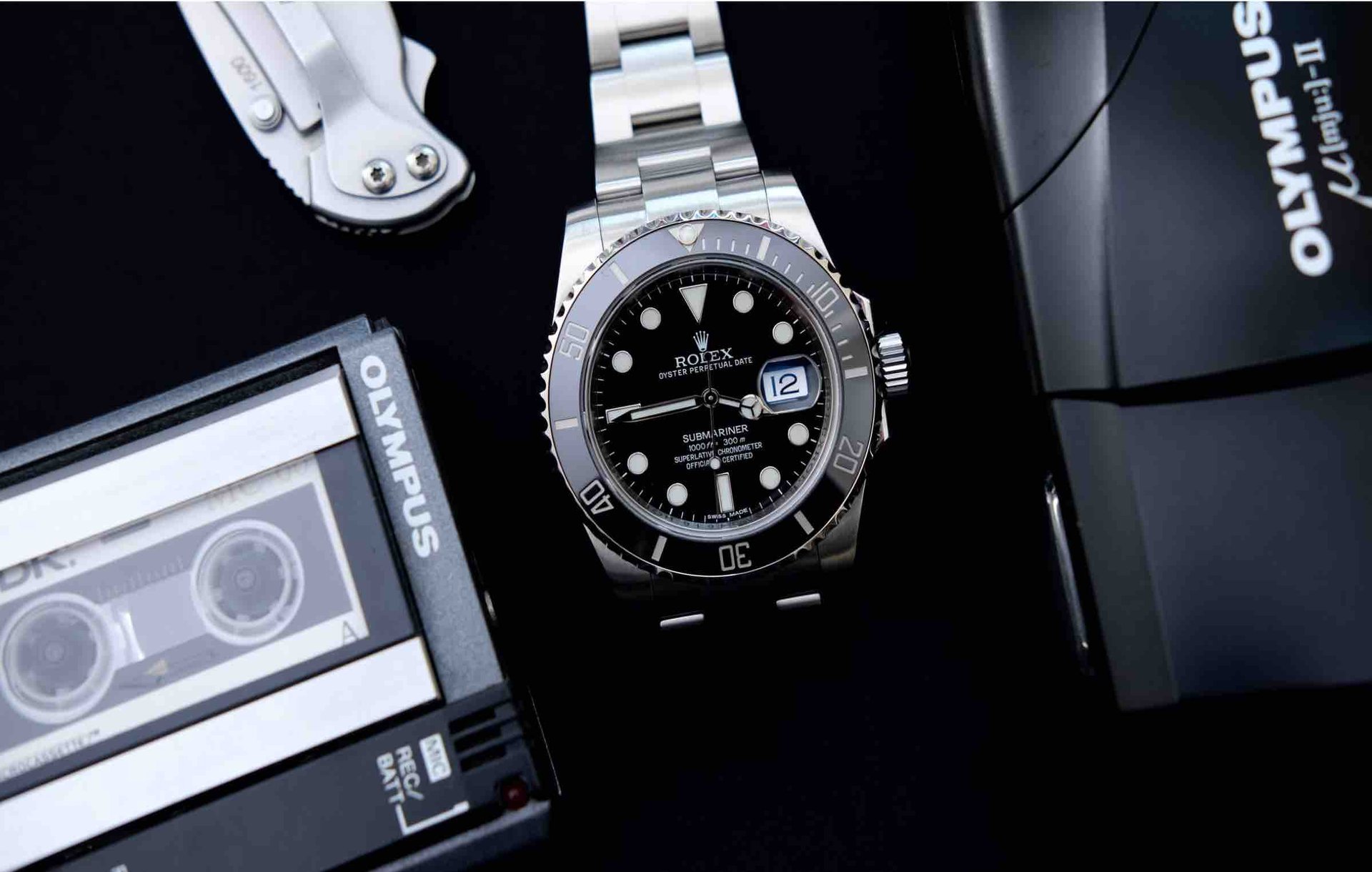 4 classic iconic watches with some history, including some alternatives to these, for which you will not need additional accessories in your outfit